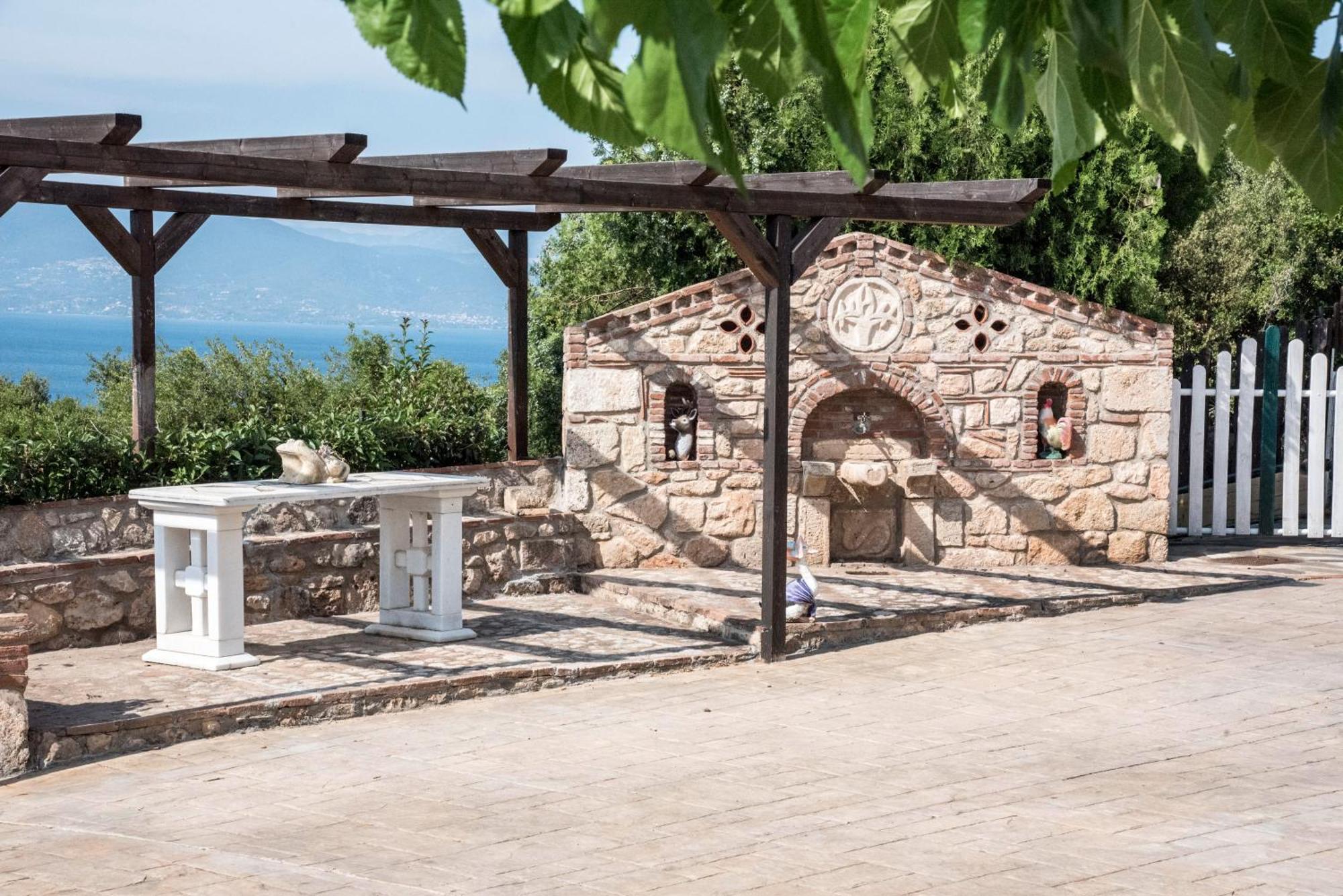 Anthidon Nature Estate & Farm Chalkida Room photo